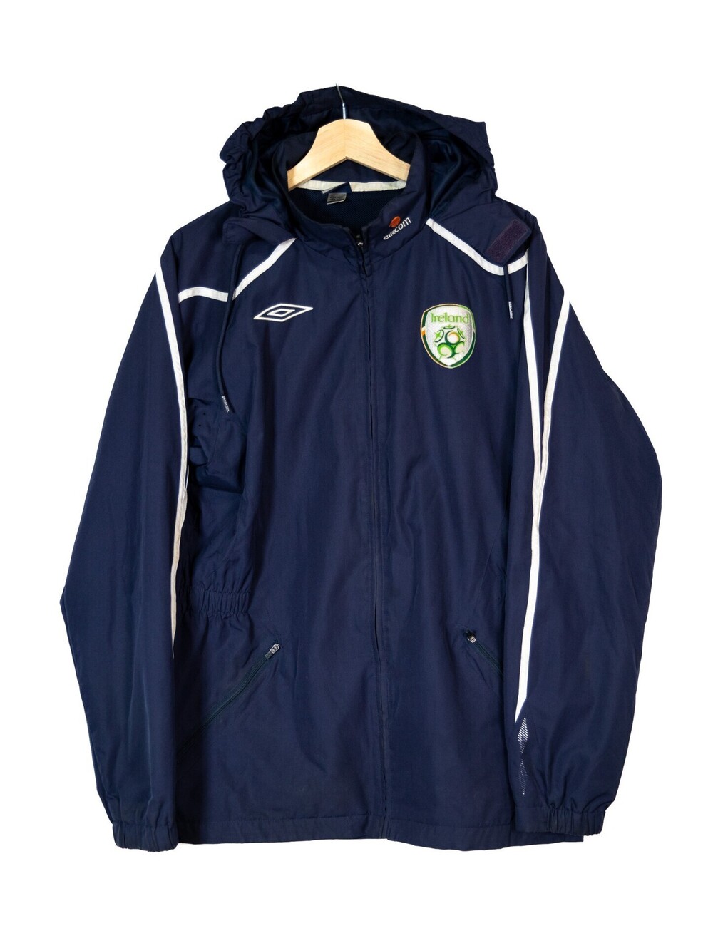 Vintage UMBRO Ireland Training Track Jacket Mens Size M Soccer Top Full Zip Y2K